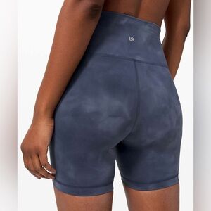 Lululemon Wunder Train High-Rise Short 8" Diamond Dye Naval Blue Size 2